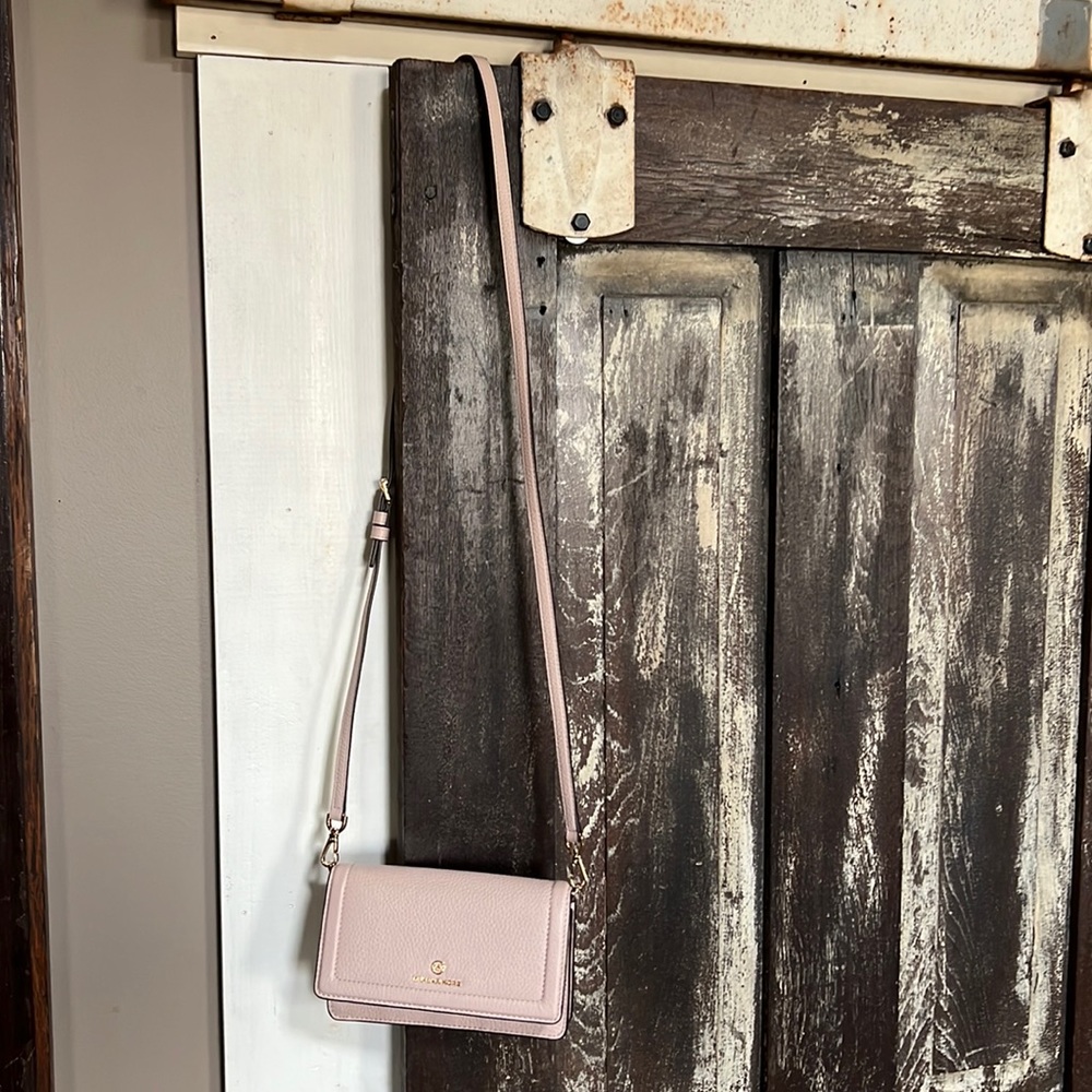 Michael Kors small Crossbody wallet